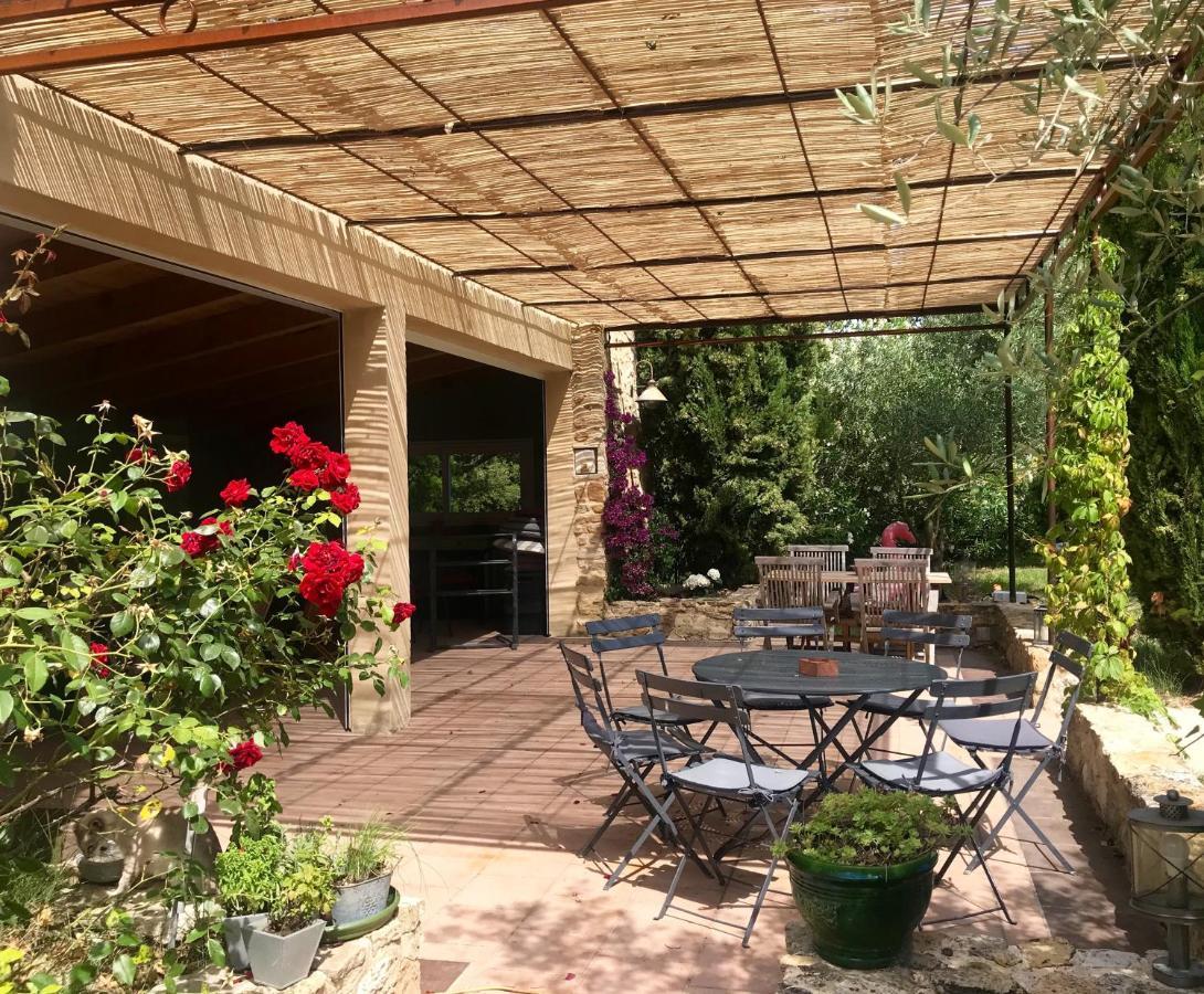 Domaine Du Commandeur Bed & Breakfast Mondragon Екстериор снимка