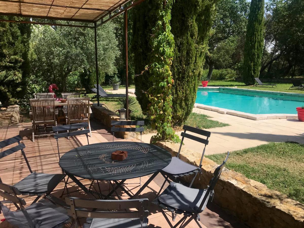Domaine Du Commandeur Bed & Breakfast Mondragon Екстериор снимка