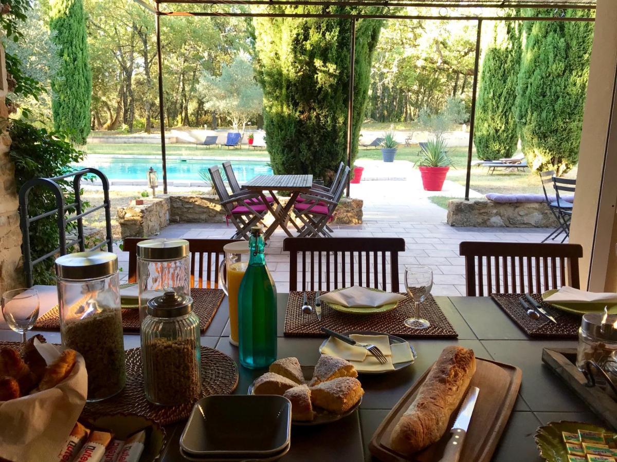 Domaine Du Commandeur Bed & Breakfast Mondragon Екстериор снимка