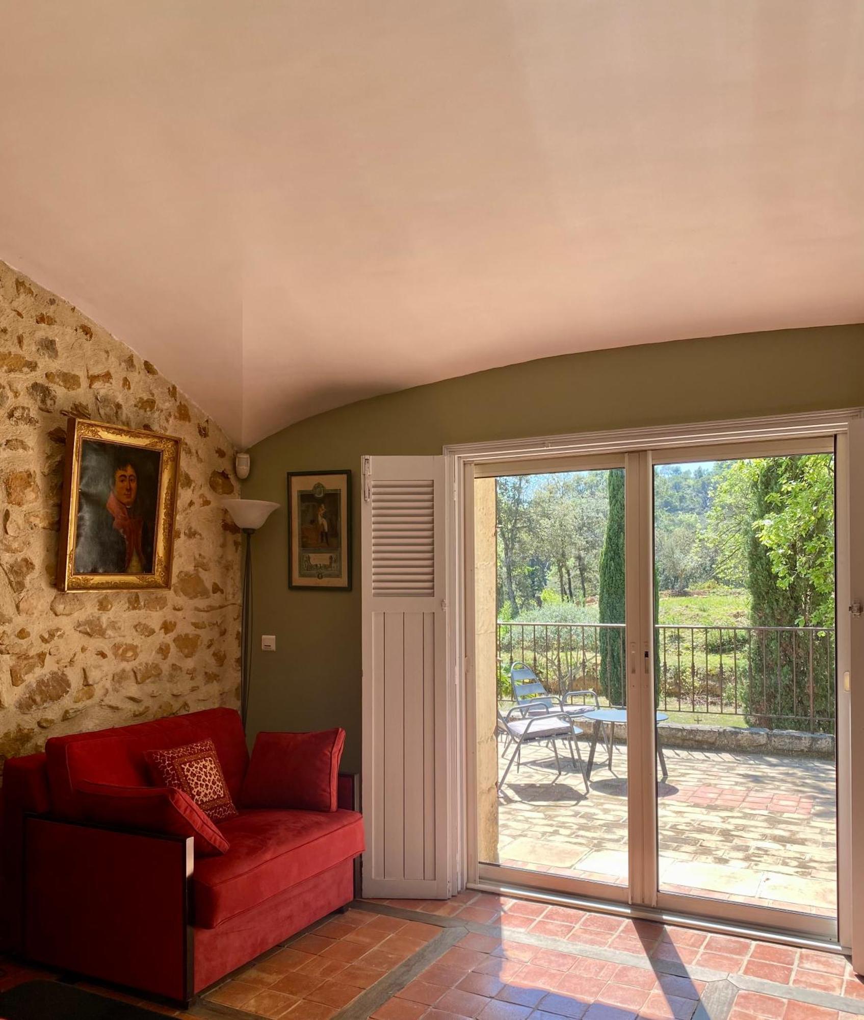 Domaine Du Commandeur Bed & Breakfast Mondragon Екстериор снимка