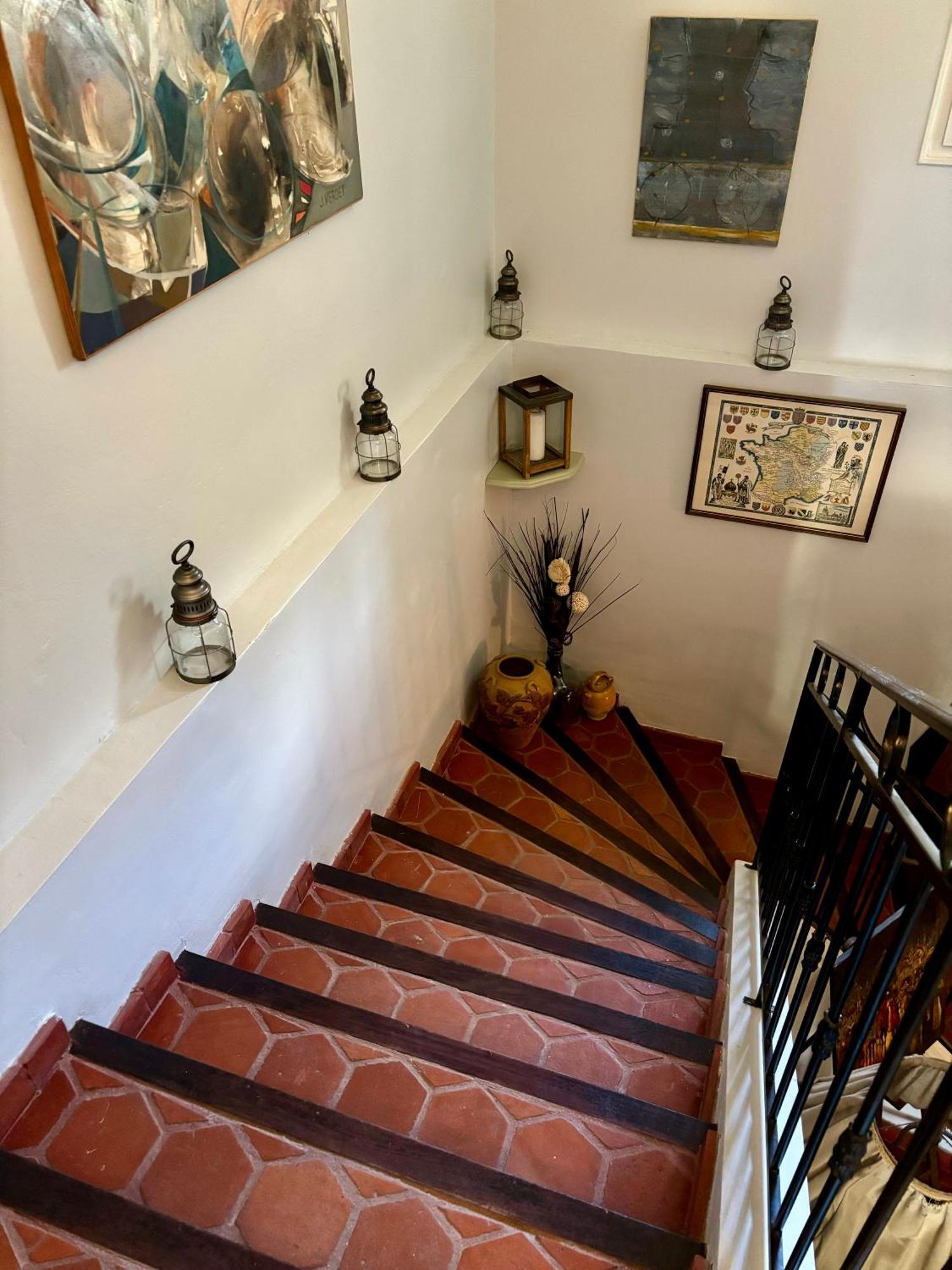 Domaine Du Commandeur Bed & Breakfast Mondragon Екстериор снимка