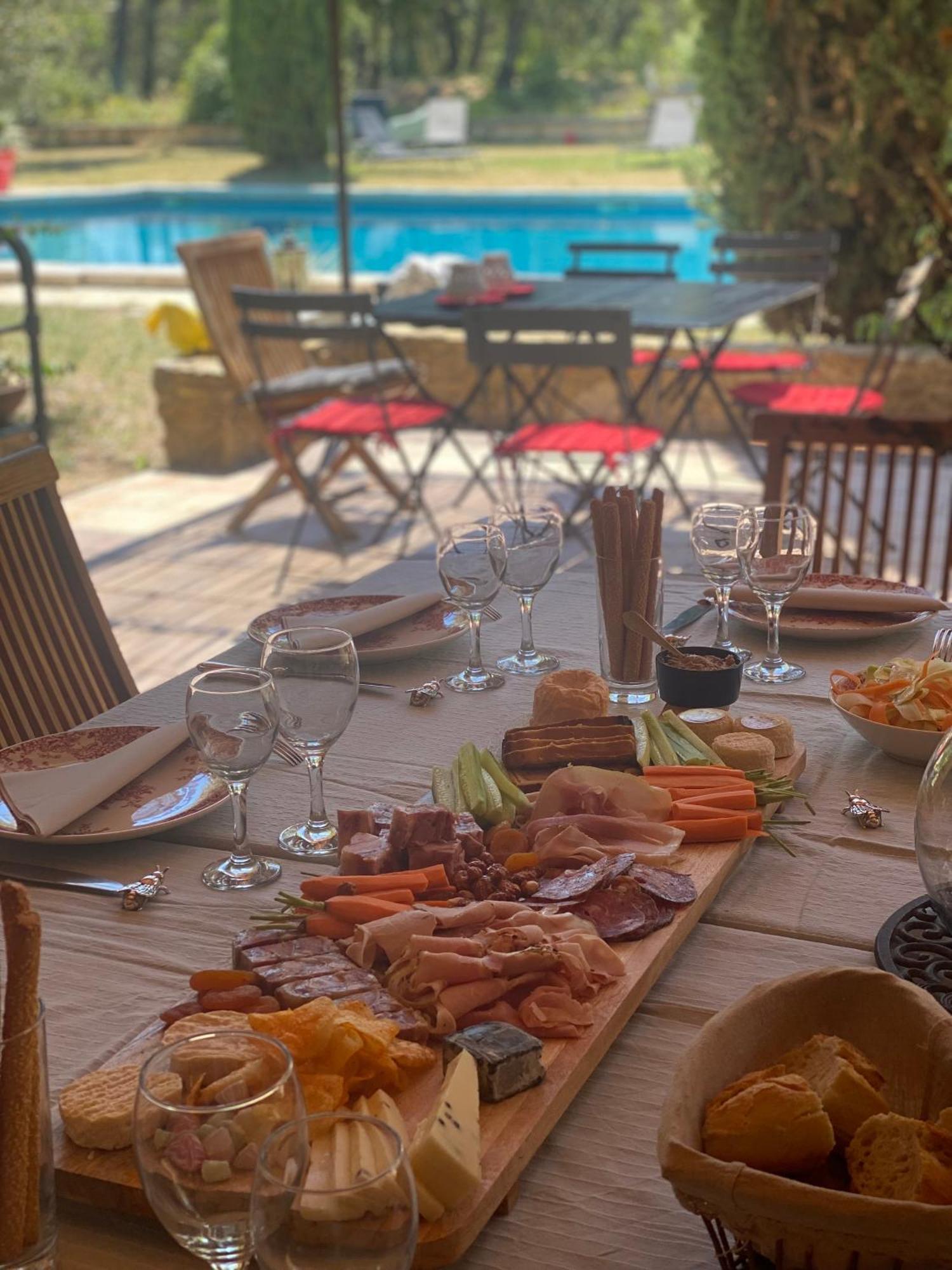 Domaine Du Commandeur Bed & Breakfast Mondragon Екстериор снимка